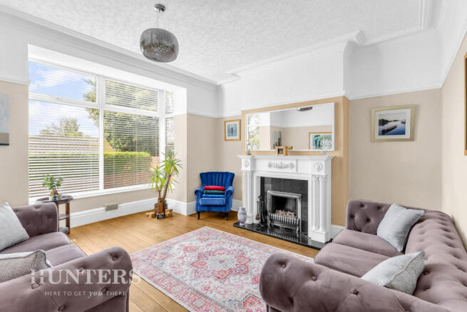 5 bed Semi-Detached for sale Image 9