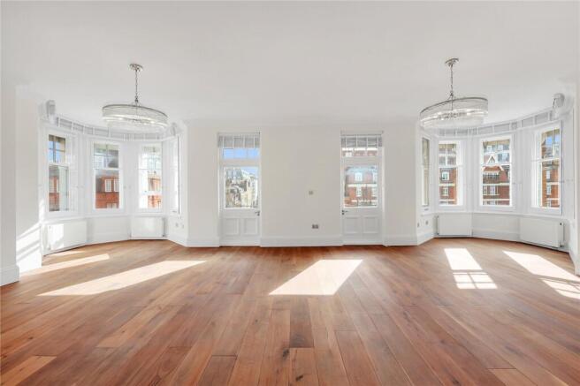 Living/Dining Area