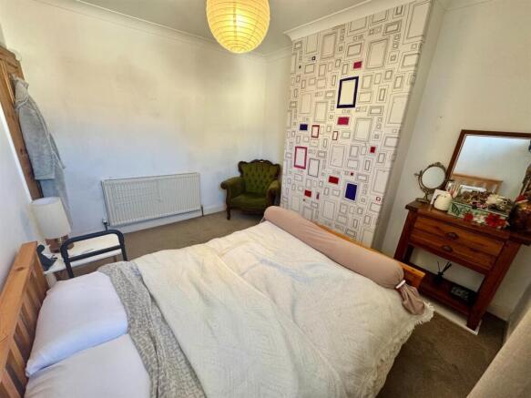 4 bed Terraced for sale Image 10