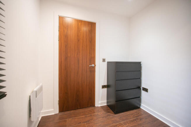 2 bed Flat to rent Image 9
