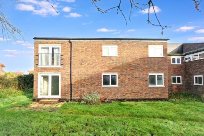Flat 23 Warren Bank, Simpson, Milton Keynes MK6 3AQ