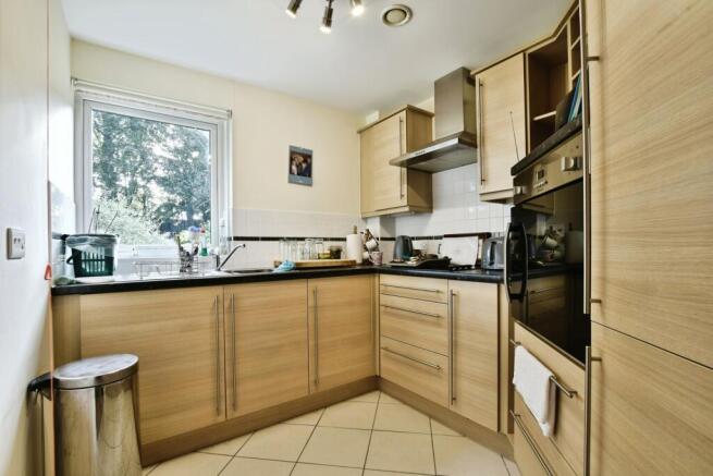 Station Approach, Cheadle Hulme, Cheadle, Greater Manchester, SK8 photo 4