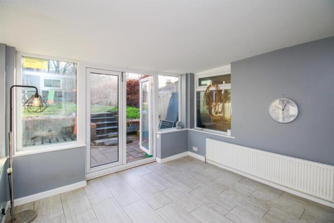 2 bed Detached Bungalow for sale Image 8