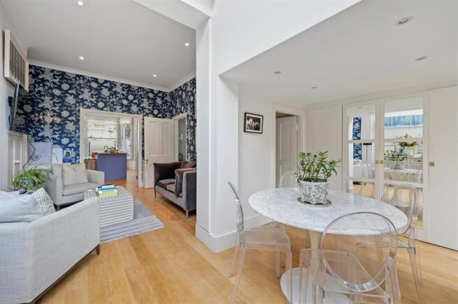 Sterndale Road - Dinning.JPG