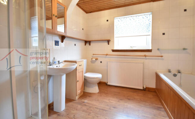 bathroom .JPG