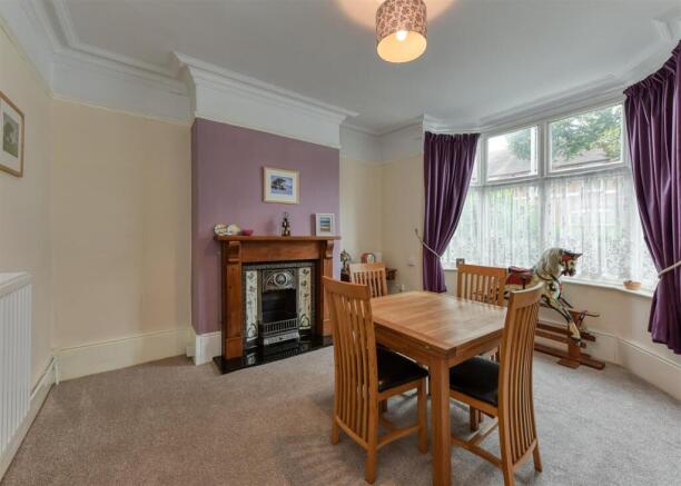 15 Paget Road-dining.jpg
