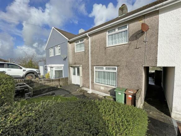 Hill Top Cres 41 Front 2.jpg