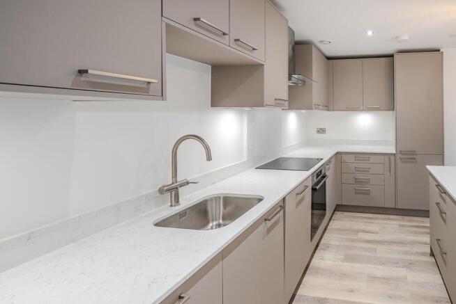 2 bed Flat to rent Image 5