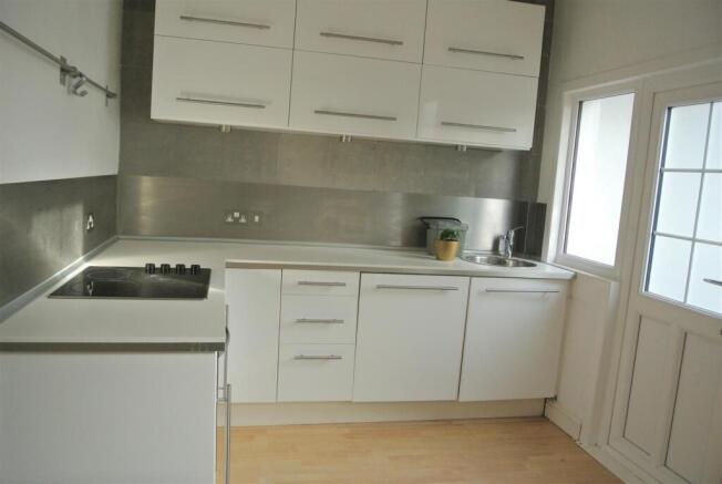Kitchen 2.jpg