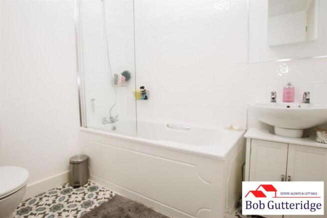 BATHROOM/WC