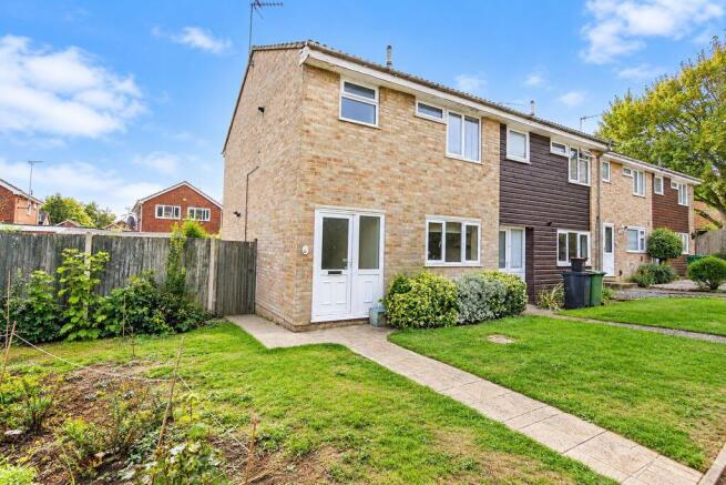 3-bed semi-detached on Hampton Road, Maidstone, £300,000