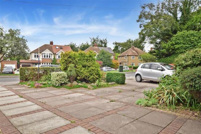 Driveway/Parking