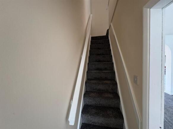 3 bed House to rent Image 11