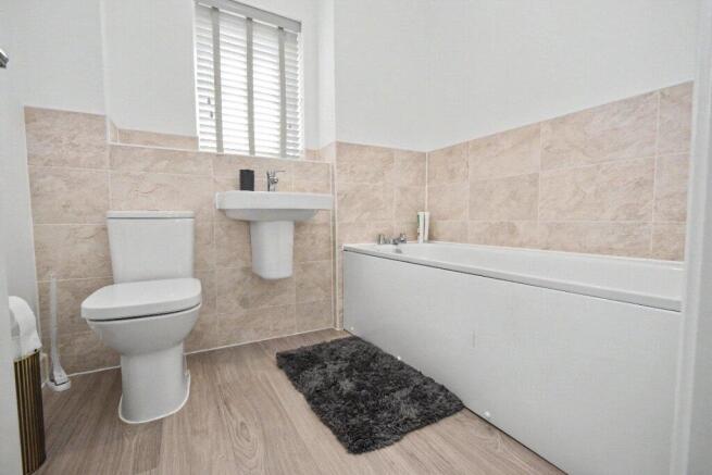 3 bed Detached for sale Image 10