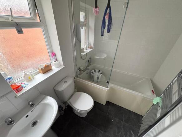 3 bed Terraced for sale Image 9