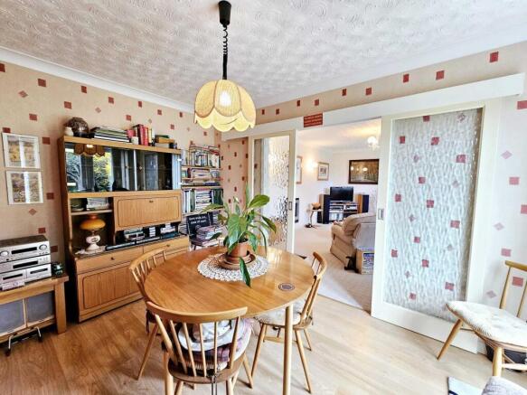 4 bed Detached for sale Image 6
