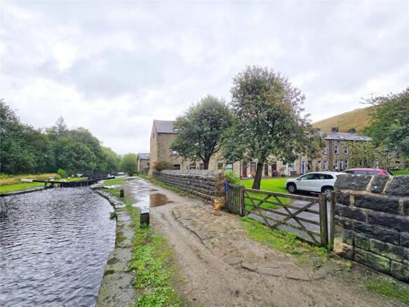 Near Rochdale Canal
