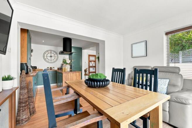 4 bed Detached for sale Image 11