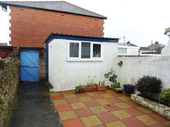 Rear Garden wi...