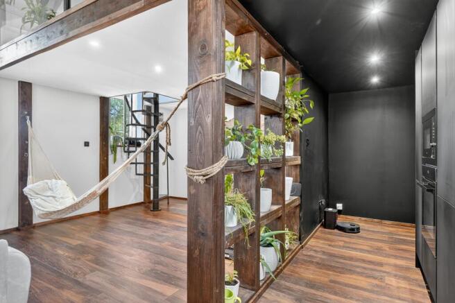Lounge / Kitchen