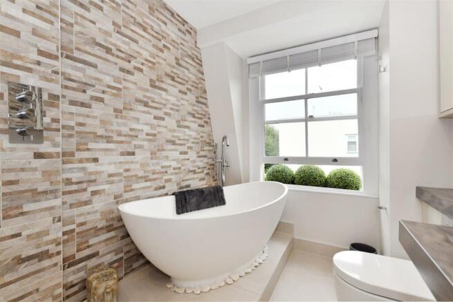 Bathroom 2 - CG .jpg