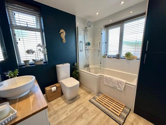 3 bed Semi-Detached for sale Image 11