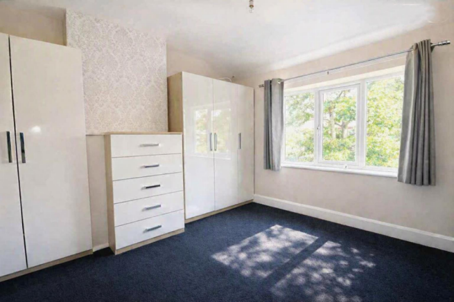 3 bed Semi-Detached for sale Image 6