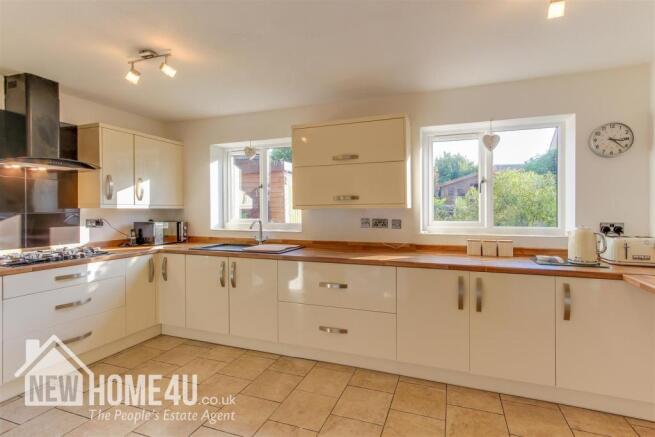 KITCHEN: