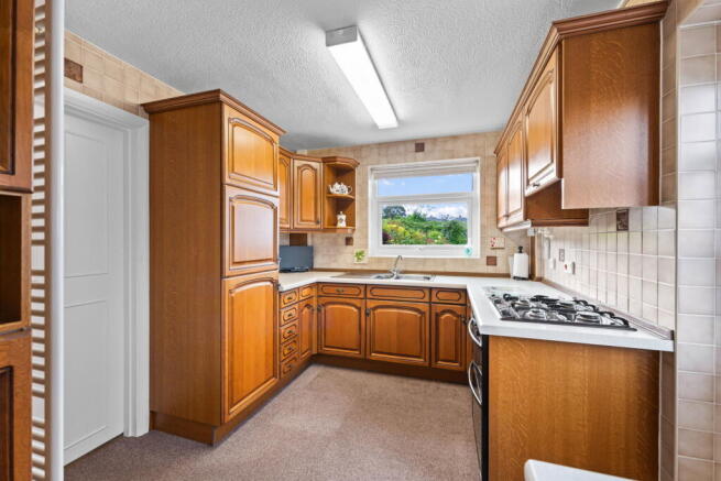 3 bed Semi-Detached for sale Image 12