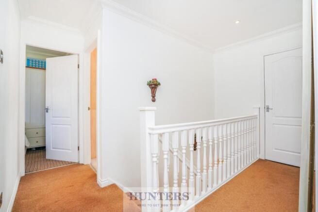 4 bed Detached for sale Image 12