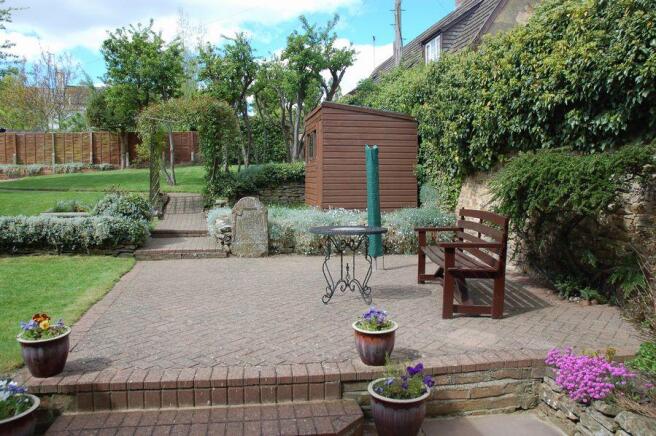 REAR GARDEN 5