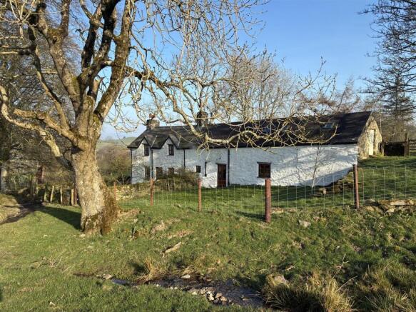 Ffriddoedd Gleision exterior 1.JPG