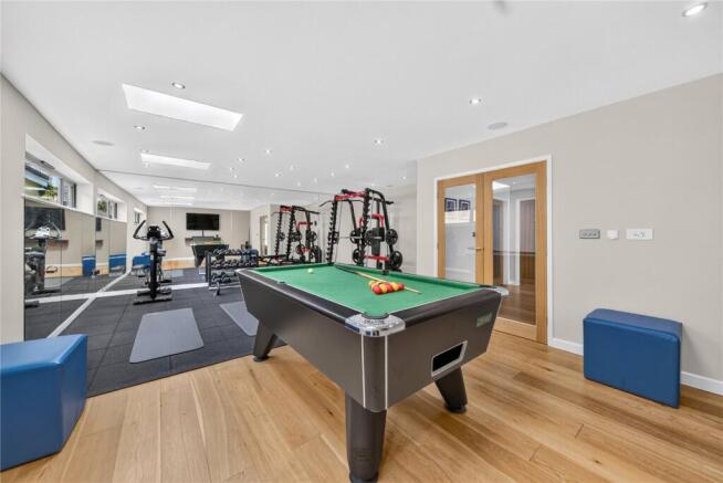 4 bed Detached for sale Image 7