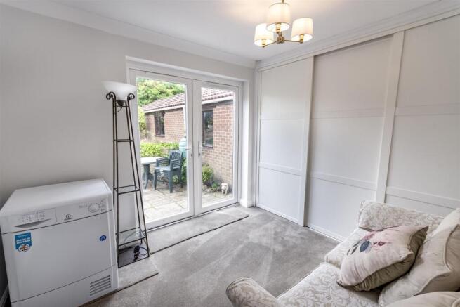 2 bed Detached Bungalow for sale Image 7