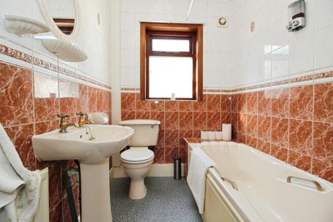 3 bed Semi-Detached for sale Image 6