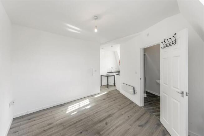 10, Holywell house-2.jpg