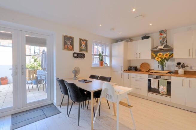 3 bed Semi-Detached for sale Image 5