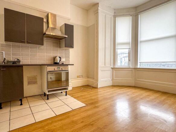Flat 1, 12 Belmont Terrace (4).jpg
