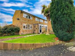29, Faraday Road, Farnborough GU14 8BW