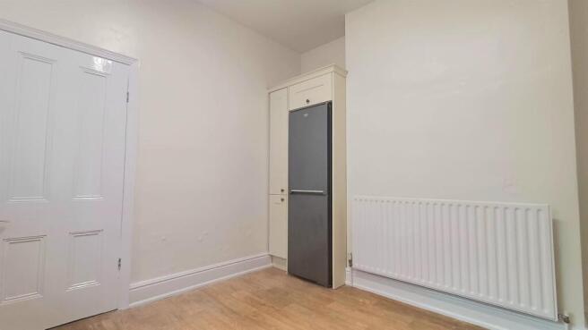 1 bed Apartment to rent Image 4