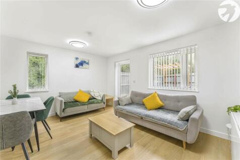 Bazley Close, Swanscombe, Kent, DA10