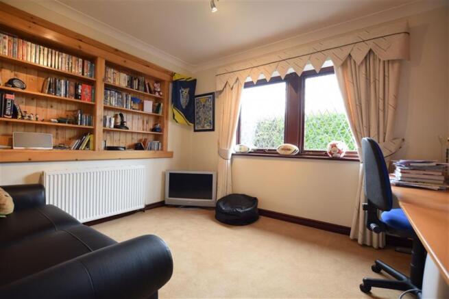 BEDROOM 5