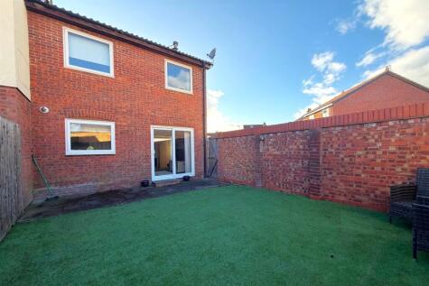 Squires Court, BS30