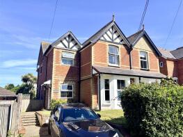 Arnewood, Victoria Road, Freshwater PO40 9PU