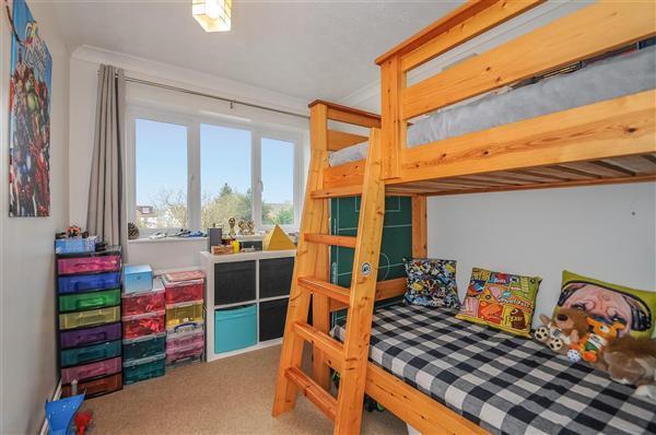 BEDROOM 2