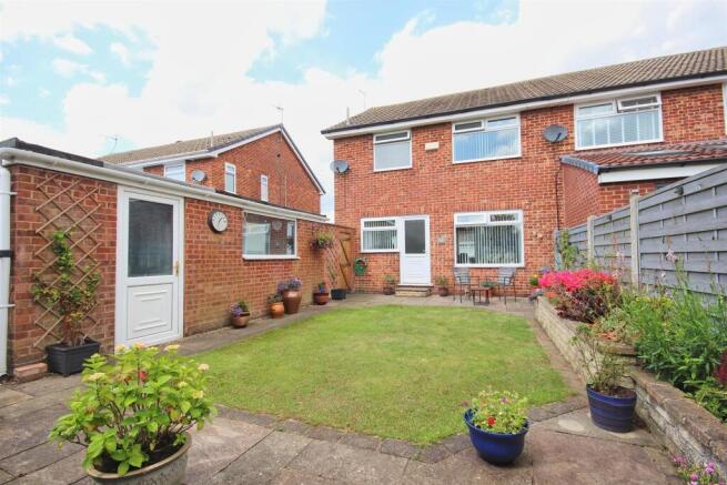 3 bed Semi-Detached for sale Image 11