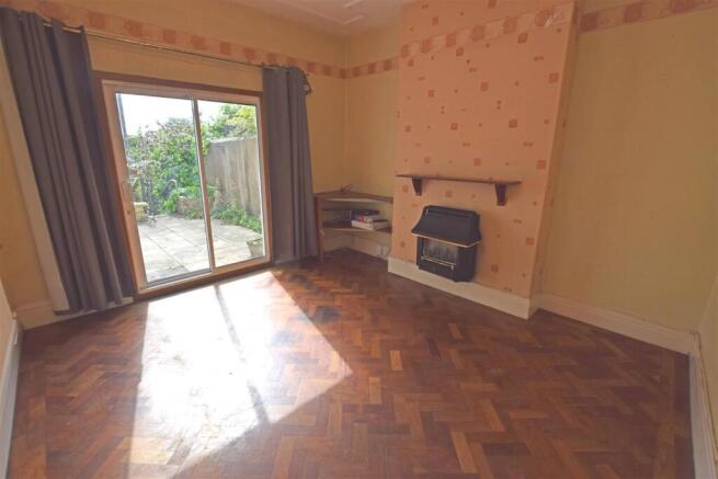 Living Room.jpg
