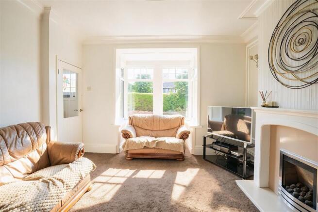 3 bed Semi-Detached for sale Image 6