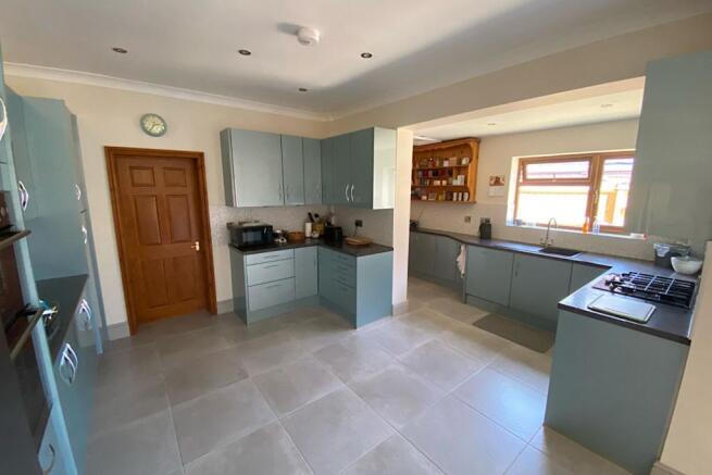 Kitchen/Breakfast