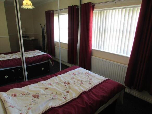 BEDROOM 2